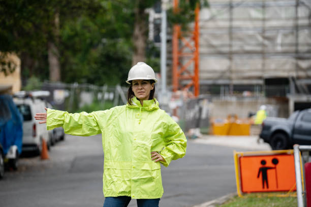 Coordinating people, Equipment, and traffic around active projects icon